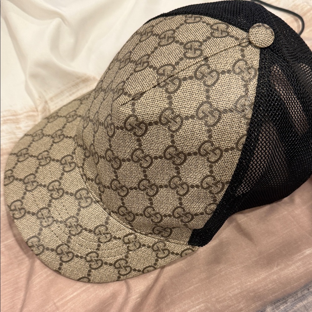 Gucci logo Monogram Cap size M